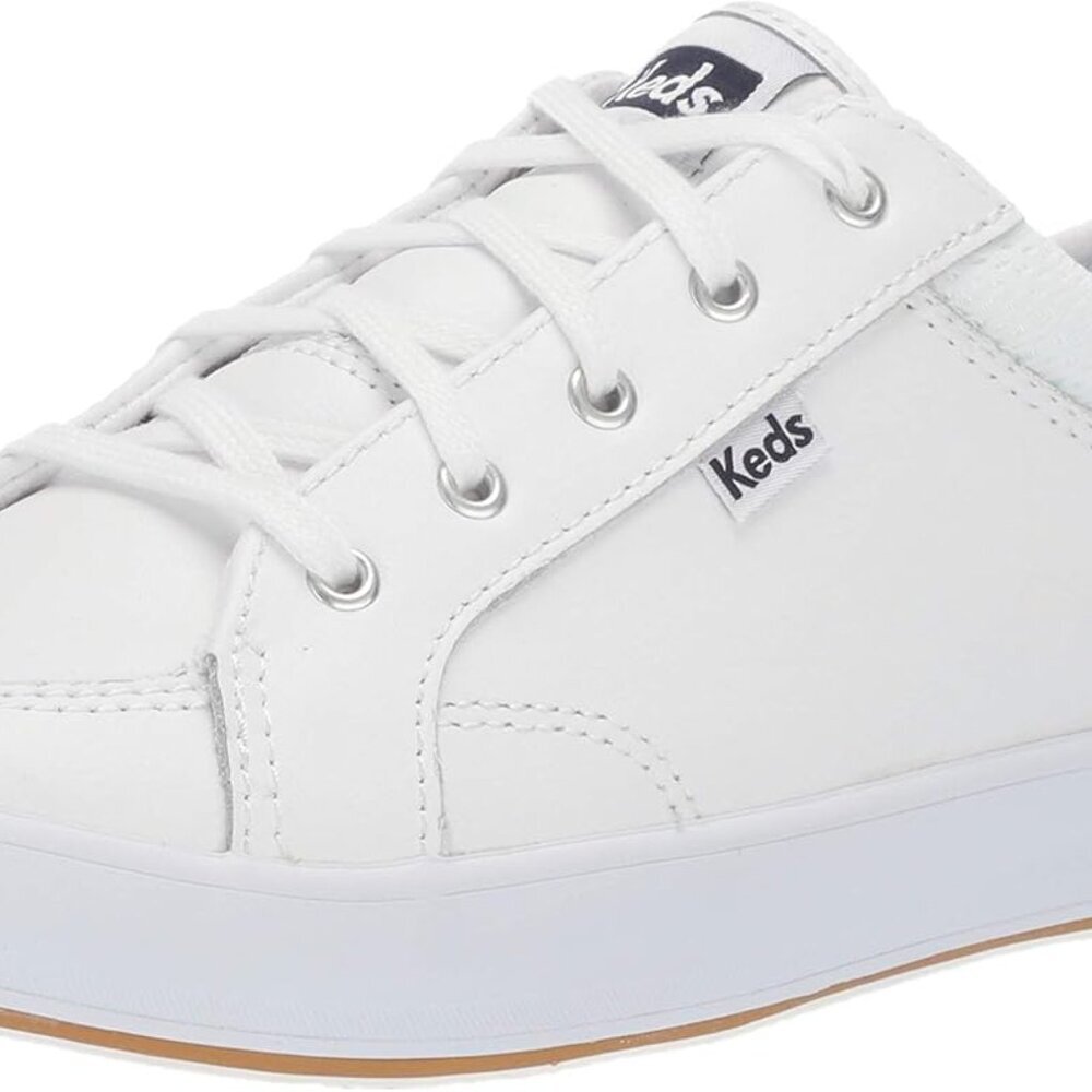Women's Leather Lace Up Sneakers Size 8.5 Low-Top Sporty Casual Comfortable
